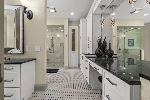 Bath - 199 E Brks, Midland, MI 48640 photo 3 of 14