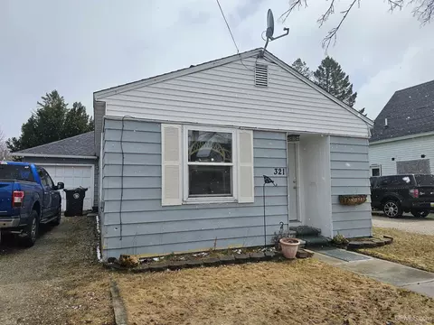 321 Cattaragus, Manistique, MI 49854