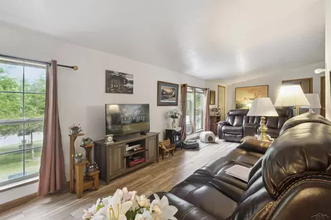 Living - 366 Pinnacle, Omer, MI 48749 photo 3 of 5