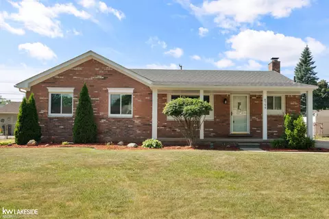 8799 Essen, Sterling Heights, MI 48314