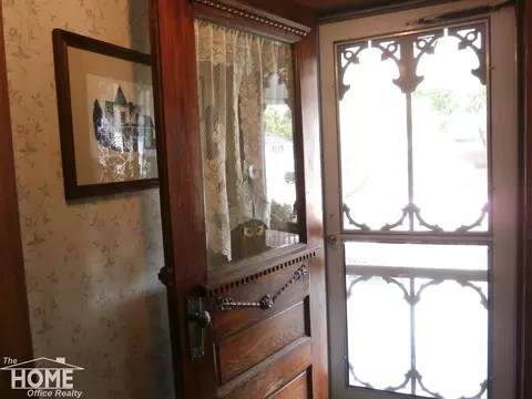 203 E King, Owosso, MI 48867 photo 2