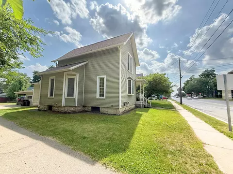 512 E Main, Owosso, MI 48867 photo 2
