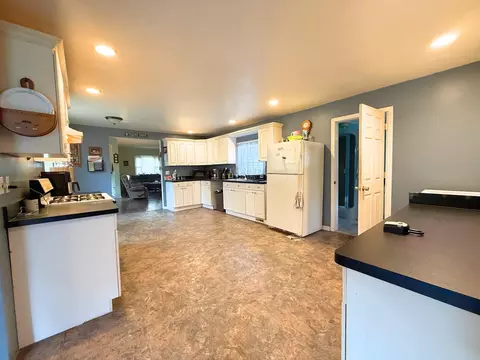 512 E Main, Owosso, MI 48867 photo 8