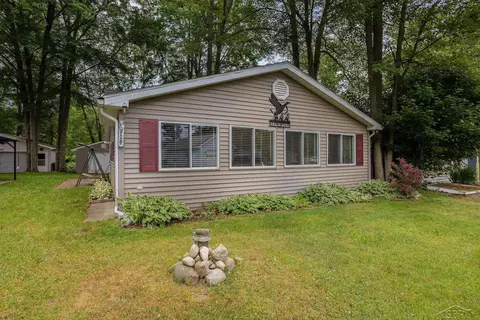 1326 Arbor, Lake, MI 48632