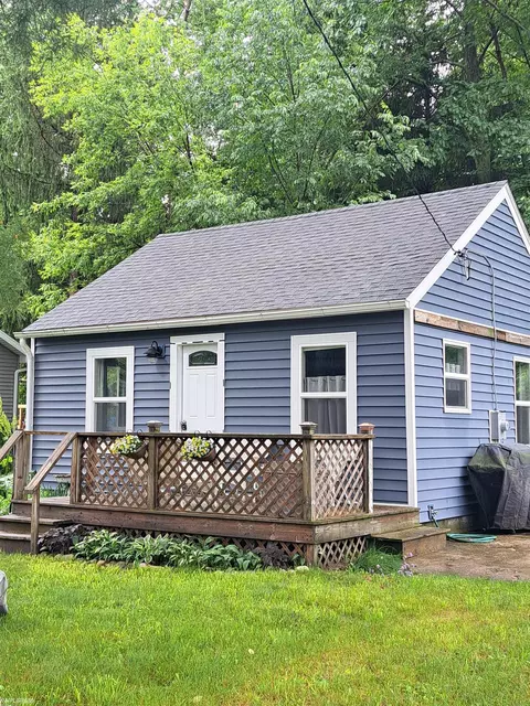 6533 Bunker, Fort Gratiot, MI 48059