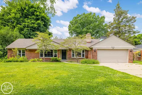 1033 Cadieux, Grosse Pointe, MI 48230