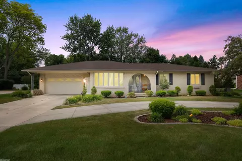 5350 Fieldcrest, Shelby Township, MI 48316