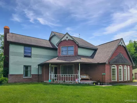 9989 W 5, Rapid River, MI 49878