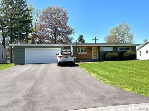 2378 Kenwood, Adrian, MI 49221