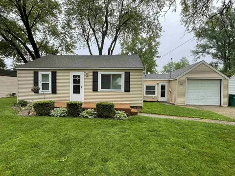 3366 L And L, Bay City, MI 48706