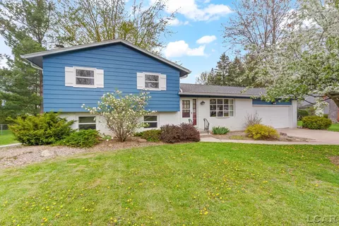 1162 Glendale, Adrian, MI 49221
