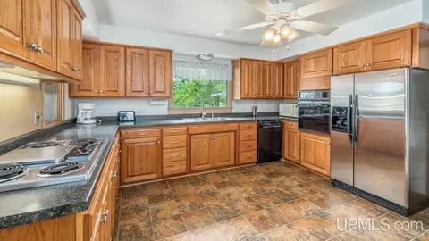 1020 S 5th, Escanaba, MI 49829 photo 19