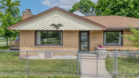 1020 S 5th, Escanaba, MI 49829 photo 11
