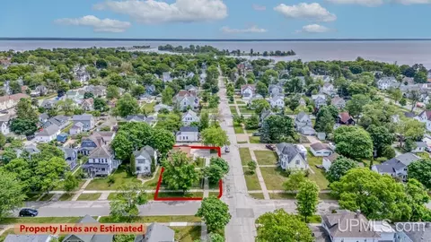 1020 S 5th, Escanaba, MI 49829 photo 5
