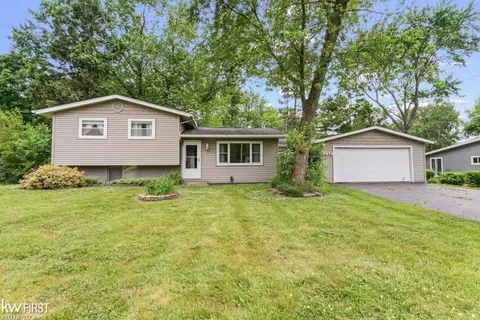 5232 Maple, Swartz Creek, MI 48473