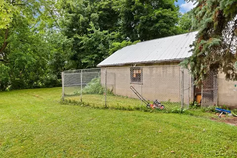 121 W Beecher, Adrian, MI 49221 photo 31