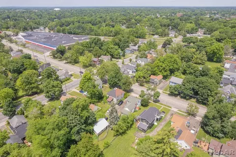 121 W Beecher, Adrian, MI 49221 photo 36