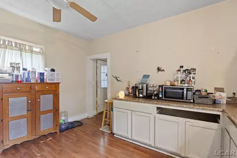 121 W Beecher, Adrian, MI 49221 photo 10