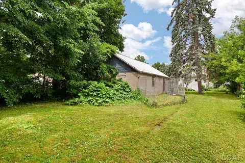 121 W Beecher, Adrian, MI 49221 photo 32