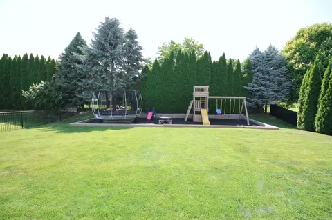 56757 Cardinal, Macomb, MI 48042 photo 40