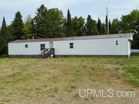 5521 First Xing, Florence, WI 54121