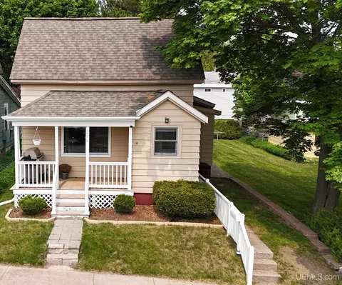 Exterior - 206 Cherry, Munising, MI 49862 photo 2 of 4