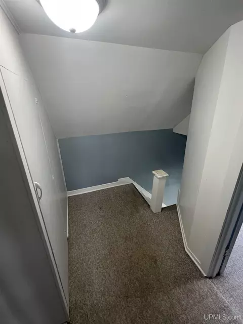 Entry Way - 206 Cherry, Munising, MI 49862 photo 3 of 3