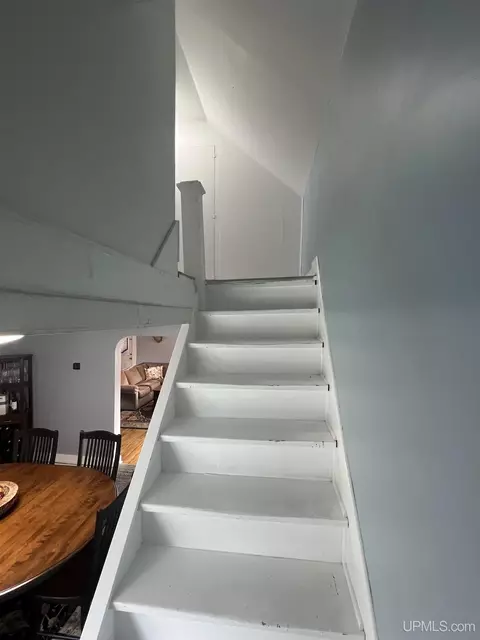 Entry Way - 206 Cherry, Munising, MI 49862 photo 1 of 3