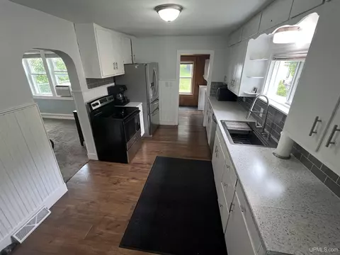 Kitchen - 206 Cherry, Munising, MI 49862 photo 1 of 2