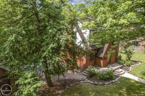 35727 Elm, Wayne, MI 48184 photo 2