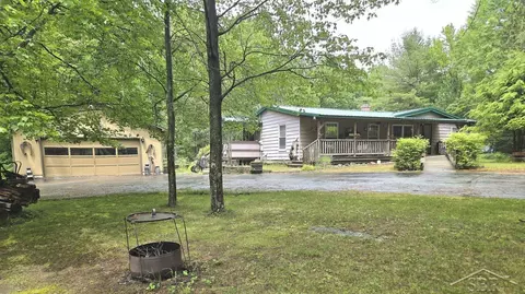 3615 Klender, Rhodes, MI 48652