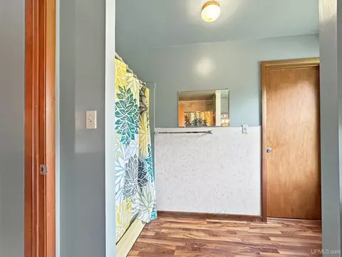 Entry Way - w3938e39 E 25, Powers, MI 49874 photo 1 of 1