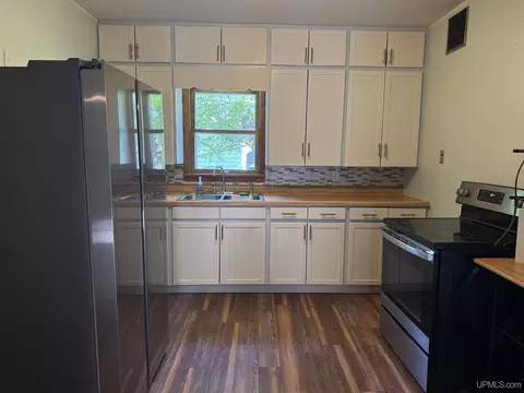 e5121 Bebo Trail, Munising, MI 49862 photo 4
