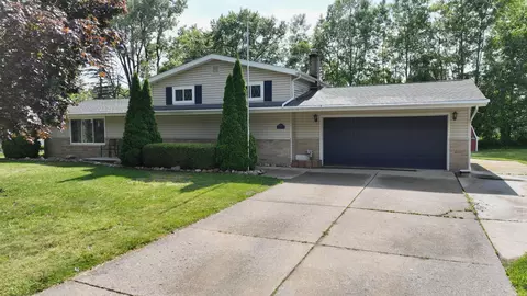 11427 Colonial Woods, Clio, MI 48420
