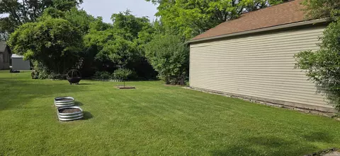 Exterior - 1534 E Wattles Rd, Troy, MI 48007 photo 5 of 7