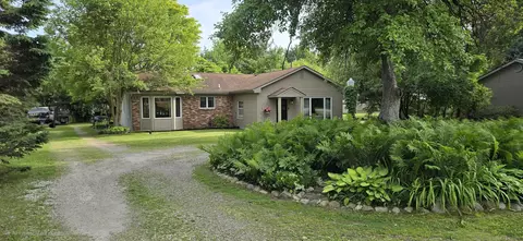 Exterior - 1534 E Wattles Rd, Troy, MI 48007 photo 3 of 7