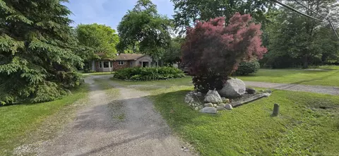 Exterior - 1534 E Wattles Rd, Troy, MI 48007 photo 2 of 7