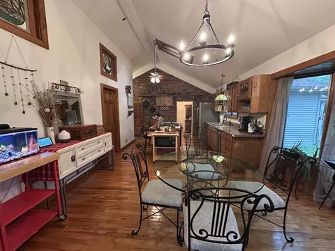 Dining - 1534 E Wattles Rd, Troy, MI 48007 photo 1 of 1