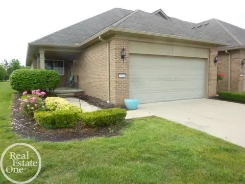 33805 Michigamme, New Baltimore, MI 48047
