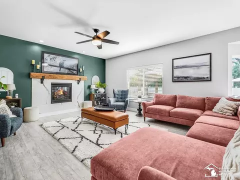 Living - 766 Henning, Dundee, MI 48131 photo 1 of 6