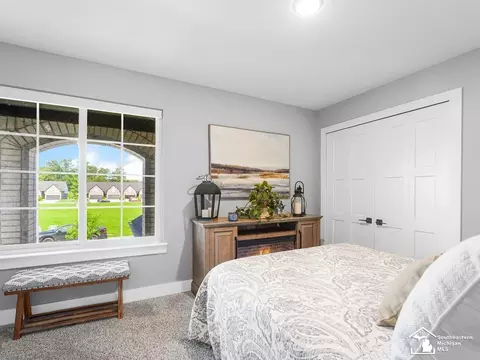 Bedroom - 766 Henning, Dundee, MI 48131 photo 6 of 7