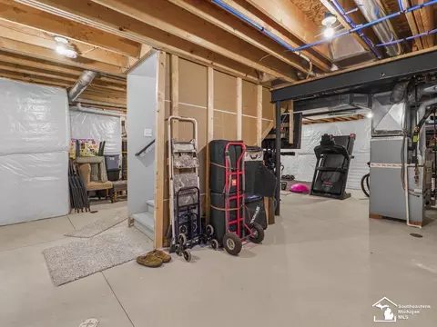 Entry Way - 766 Henning, Dundee, MI 48131 photo 5 of 6