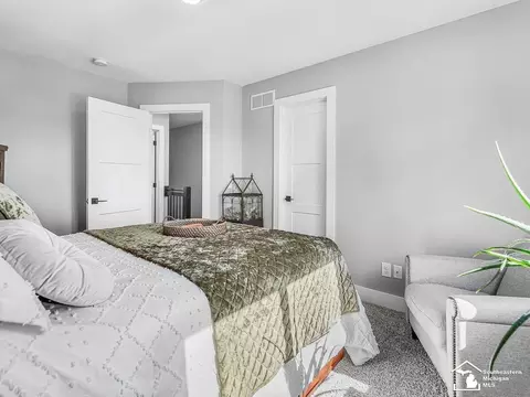 Bedroom - 766 Henning, Dundee, MI 48131 photo 5 of 7