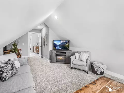 Living - 766 Henning, Dundee, MI 48131 photo 6 of 6