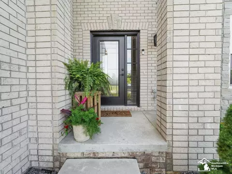 Entry Way - 766 Henning, Dundee, MI 48131 photo 1 of 6