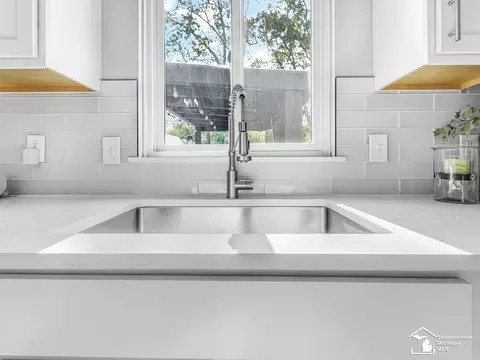 Kitchen - 766 Henning, Dundee, MI 48131 photo 4 of 6