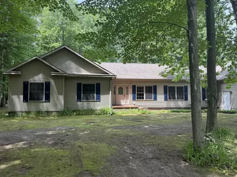 876 N Sanford, Au Gres, MI 48703 photo 3