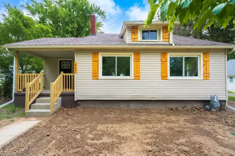 957 State, Adrian, MI 49221
