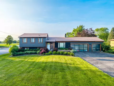 417 E Rolston, Linden, MI 48451