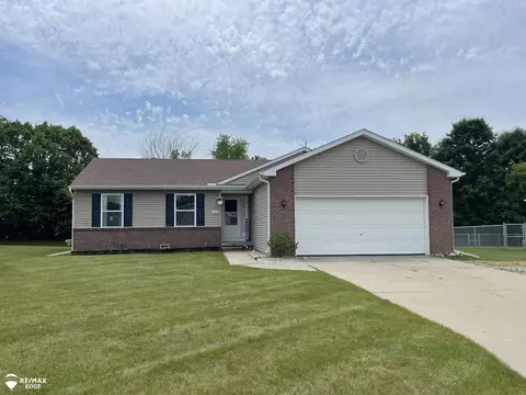 9352 Sandy Holw, Davison, MI 48423